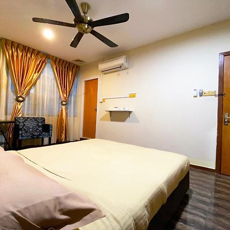Spot On 89858 Rebecca'S Homes Kota Kinabalu Luaran gambar